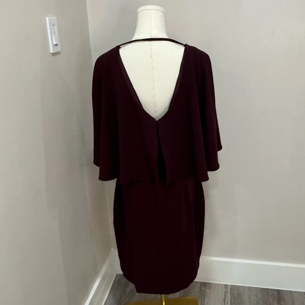 Badgley Mischka Capelet Popover Sheath Dress Burgundy Size‎ US 6 NWT